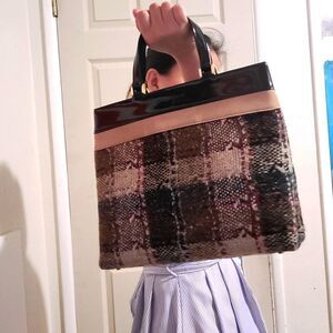 💯 Authentic Burberry handbag